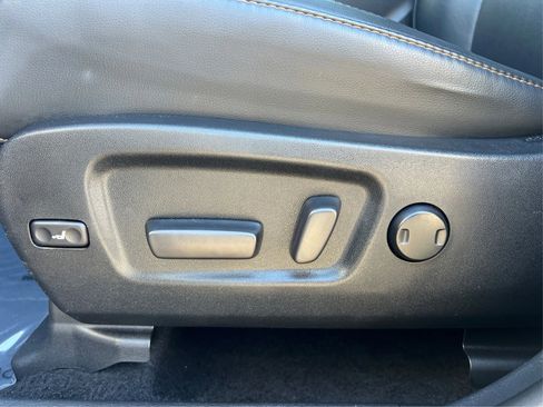 Used 2019 Toyota Highlander XLE image 33