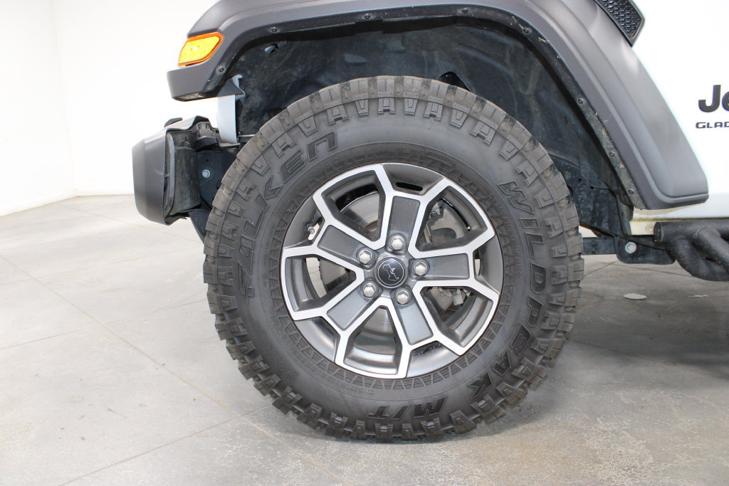 Used 2023 Jeep Gladiator Sport AWD/4WD image 42