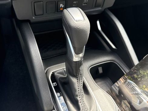 Used 2025 Nissan Frontier SV image 25