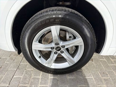 Used 2023 Audi Q5 2.0T Premium w/ Convenience Package image 26