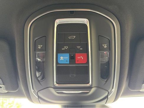 Used 2024 Jeep Grand Cherokee Altitude AWD/4WD image 32
