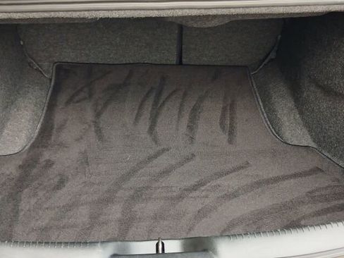 Used 2019 Chrysler 300 Limited image 12