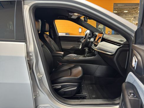 Used 2024 Jeep Compass Latitude AWD/4WD image 18