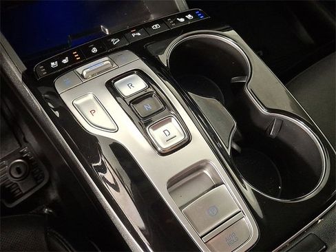 Used 2022 Hyundai Tucson Limited w/ Winter Package image 17