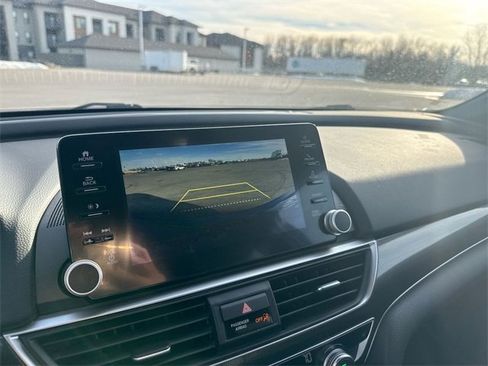 Used 2019 Honda Accord Sport image 24