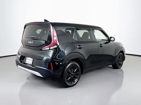 Used 2023 Kia Soul LX FWD image 8