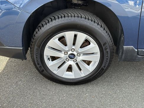 Used 2019 Subaru Outback 2.5i image 10