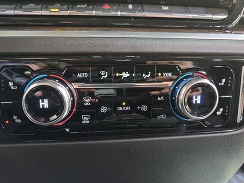 New 2026 GMC Sierra 1500 SLE image 20