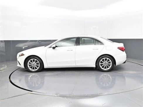 Used 2019 Mercedes-Benz A 220 image 2