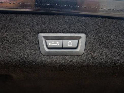 Used 2019 BMW 740i w/ Executive Package RWD image 57