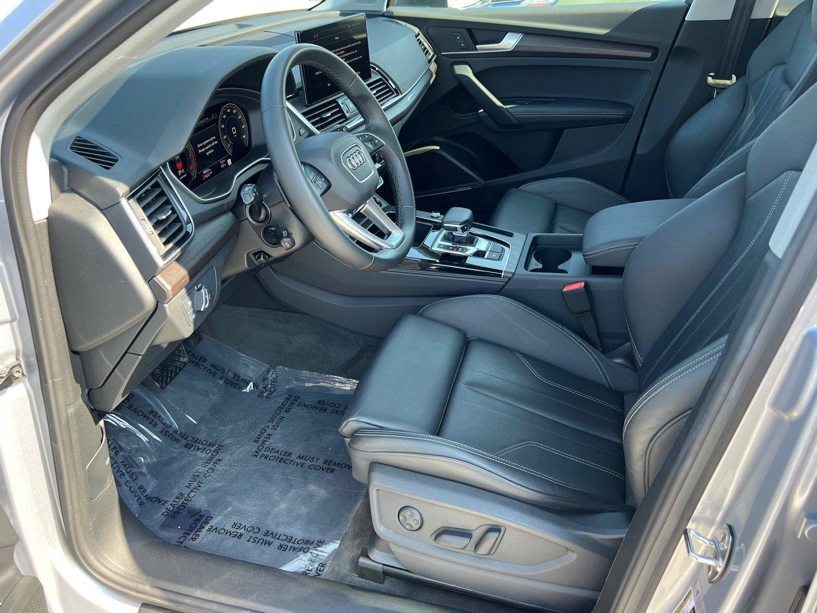 Used 2025 Audi Q5 2.0T Premium Plus w/ Premium Plus Package AWD/4WD image 9