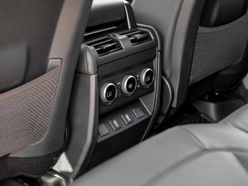 New 2026 Land Rover Defender 110 X-Dynamic SE AWD/4WD image 46