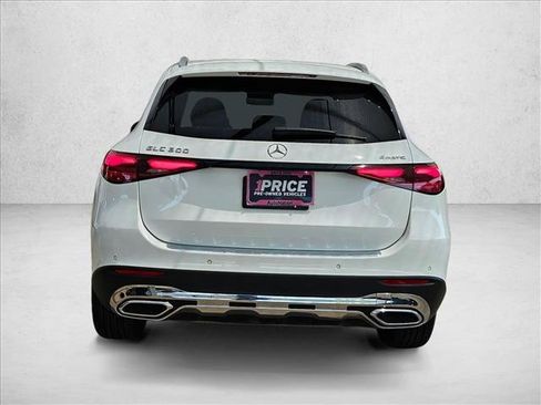 Used 2024 Mercedes-Benz GLC 300 4MATIC image 6