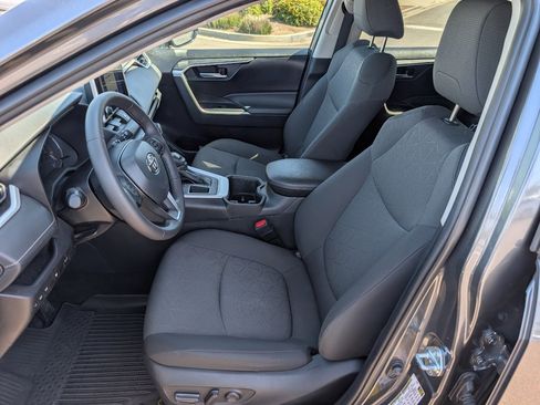 Used 2023 Toyota RAV4 XLE w/ Convenience Package image 2