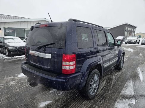 Used 2012 Jeep Liberty Sport image 7