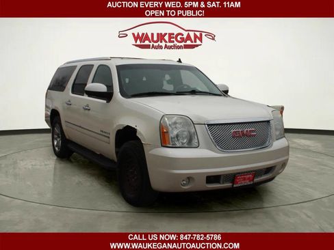 Used 2009 GMC Yukon XL Denali image 2