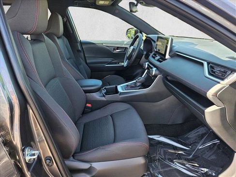 Used 2025 Toyota RAV4 SE image 25