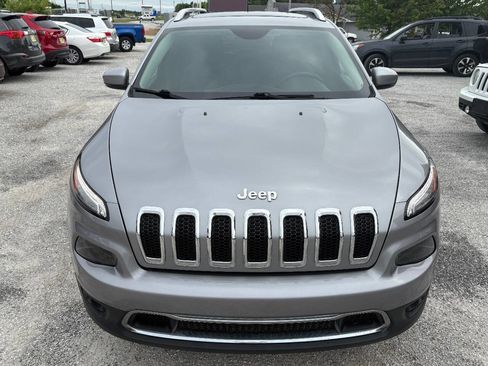 Used 2015 Jeep Cherokee Limited AWD/4WD image 2