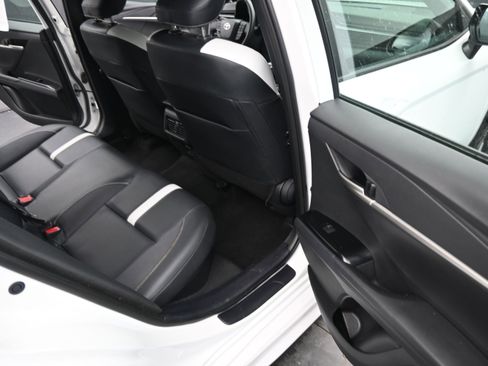 Used 2025 Toyota Camry SE FWD image 19