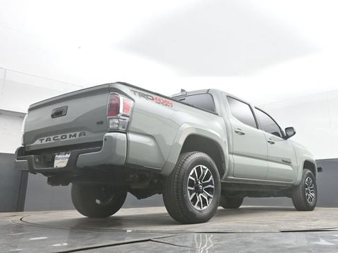 Used 2022 Toyota Tacoma TRD Sport w/ Technology Package AWD/4WD image 45