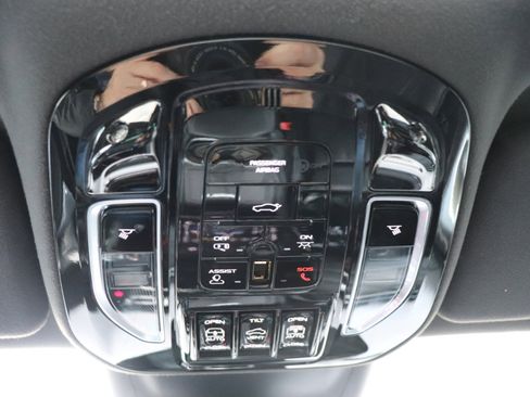 Used 2023 Maserati Grecale GT image 50