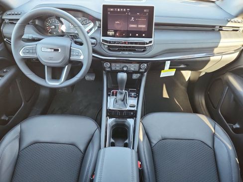 New 2026 Jeep Compass Latitude image 10