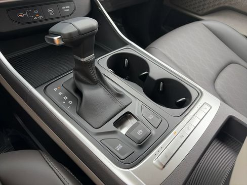 New 2026 Kia Carnival FWD image 23