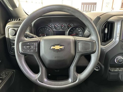 Used 2022 Chevrolet Silverado 1500 Custom image 11