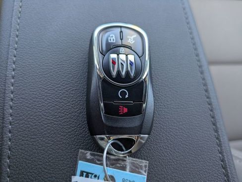 New 2026 Buick Envista Avenir image 35