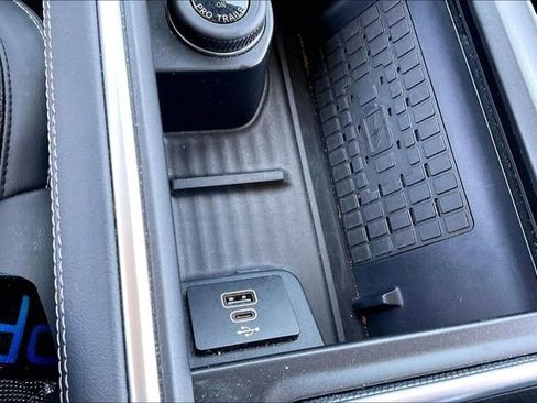 Used 2025 Ford Expedition Platinum AWD/4WD image 15