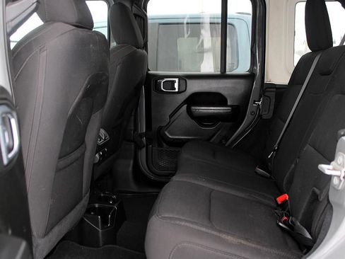 Used 2022 Jeep Wrangler Unlimited Sport AWD/4WD image 26