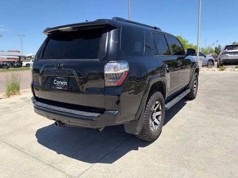 Used 2022 Toyota 4Runner TRD Off-Road Premium AWD/4WD image 8
