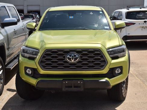 Used 2023 Toyota Tacoma TRD Off-Road w/ Technology Package AWD/4WD image 3