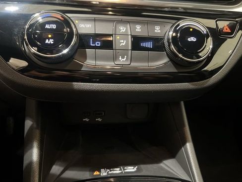 Used 2025 Buick Envista Sport Touring w/ Convenience II Package FWD image 16