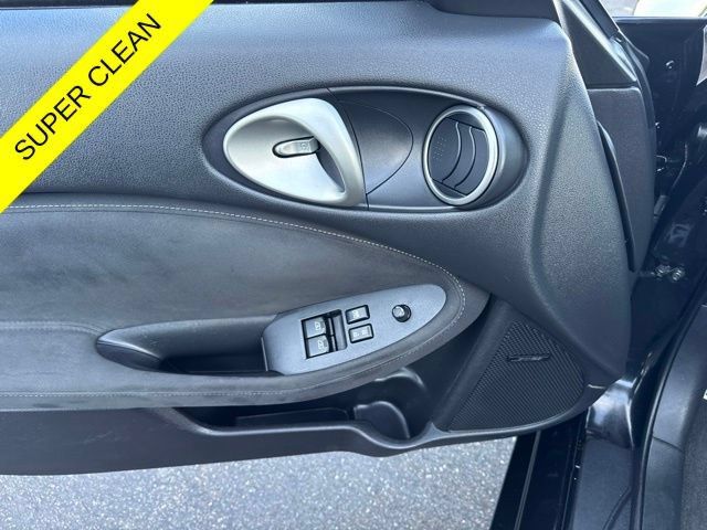 Used 2014 Nissan 370Z Touring RWD image 8