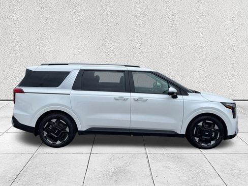 New 2026 Kia Carnival EX image 9