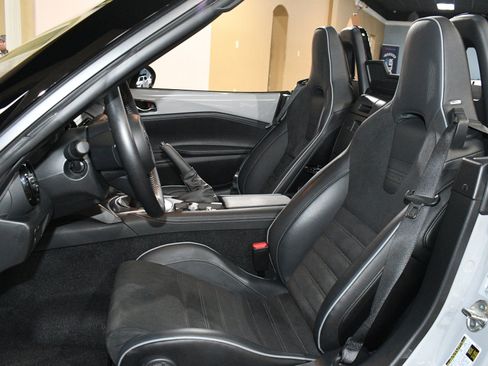 Used 2025 MAZDA MX-5 Miata Club w/ Brembo/BBS Recaro Package RWD image 7