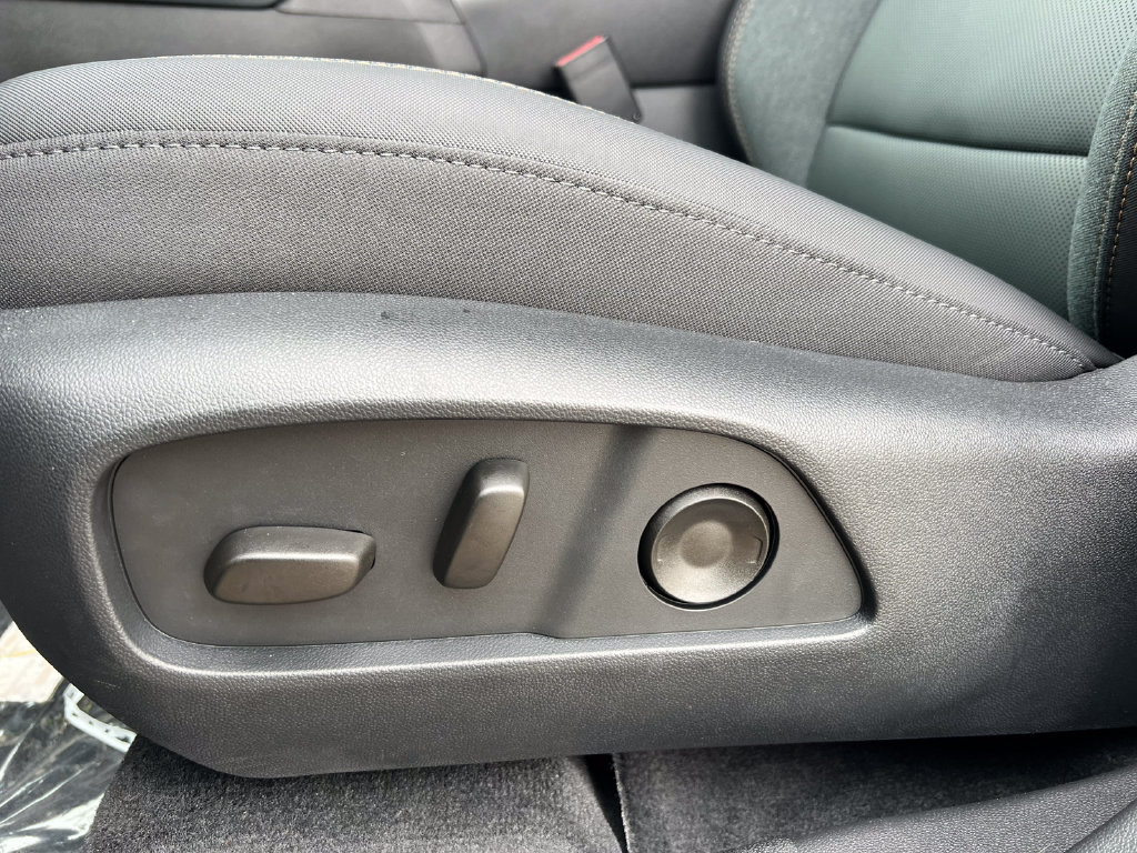 New 2027 GMC Terrain AT4 w/ Convenience Package III AWD/4WD image 9