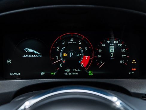 Used 2018 Jaguar F-PACE S image 15