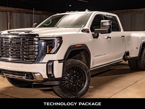 Used 2024 GMC Sierra 3500 Denali w/ Denali Reserve Package image 5