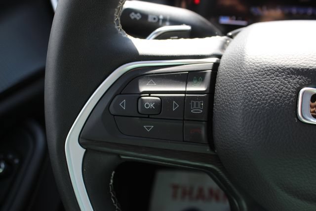 Used 2024 Jeep Grand Cherokee Altitude AWD/4WD image 13