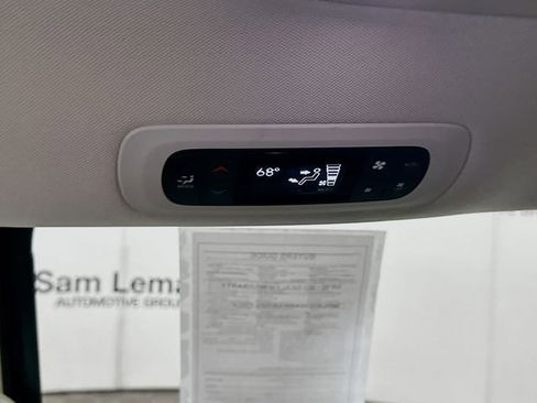 Used 2020 Chrysler Pacifica Touring-L w/ Tire & Wheel Group FWD image 25