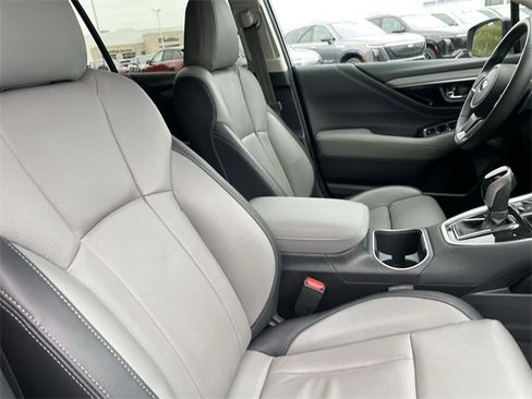Used 2023 Subaru Outback Limited image 17