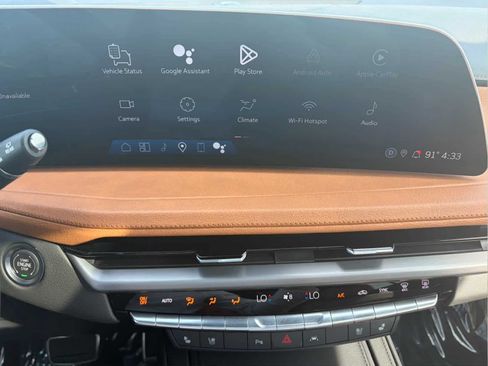 Certified 2025 Cadillac XT4 Sport AWD/4WD image 16