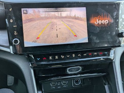 New 2026 Jeep Grand Cherokee Limited w/ Limited Altitude Package AWD/4WD image 25