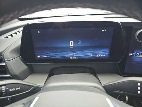 Used 2024 Chevrolet Traverse LT image 45