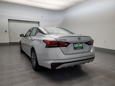 Used 2023 Nissan Altima 2.5 SV image 5