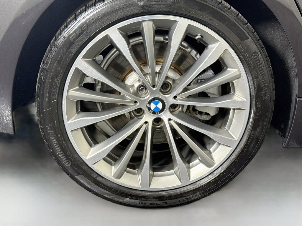 Used 2021 BMW 530i w/ Premium Package RWD image 32