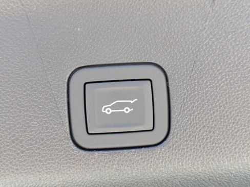 New 2026 Chevrolet Suburban Premier w/ Sun And Tow Package AWD/4WD image 34