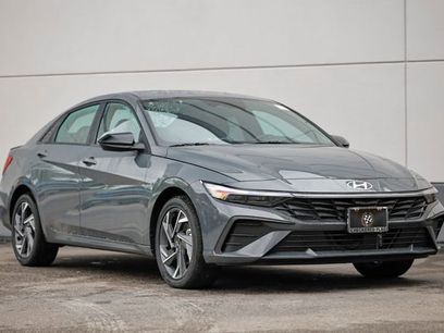 New 2025 Hyundai Elantra SEL